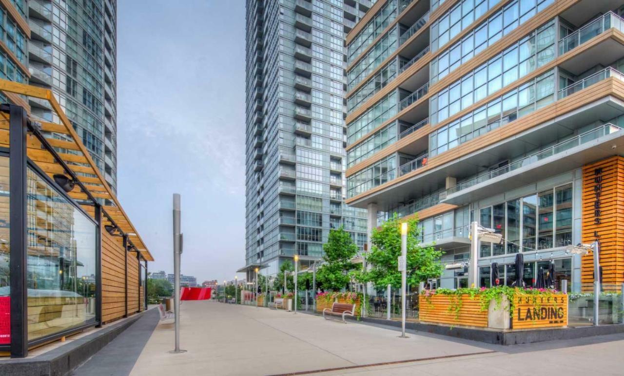 Luxury Downtown Lakeview & City View Condo 토론토 외부 사진